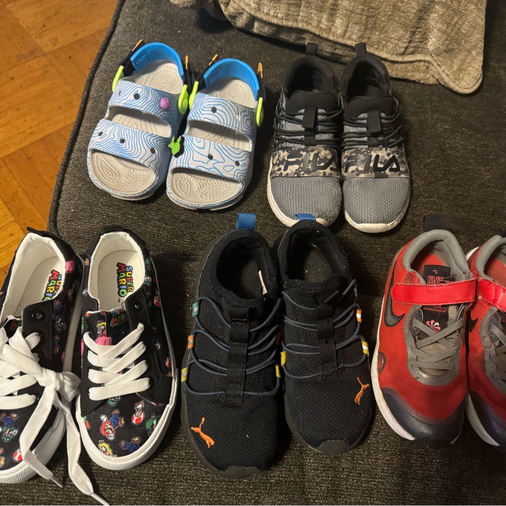 Boys shoes sizes 12-1